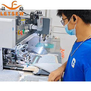 LETSEW LF-Q7 Máquina de ribetear con láser para bolsillos con cremallera, Venta directa de fábrica de China, Equipo patentado, 1400 unidades/día, Ahorra 5 trabajadores, Se buscan agentes - Product Image 3