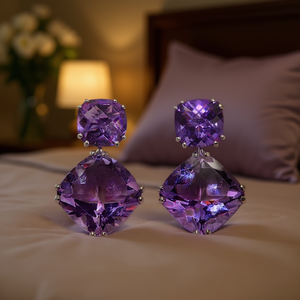 E889 Orecchini pendenti con cristalli viola, gioielli da festa classici da donna con montatura a griffe in ametista geometrica - Product Image 2