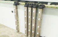 Machine de découpe verticale à rainures en V CNC de haute précision pour l'industrie de la fabrication de tôles en acier inoxydable