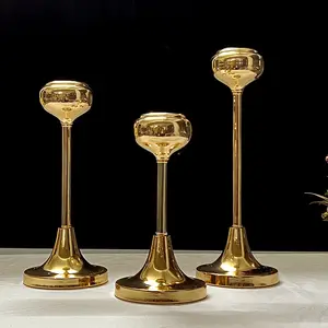 Gegalvaniseerde Gouden Driedelige Set Met Enkele Kandelaar Bruiloft Rekwisieten Feest Huis Entree Decoratie En Decoratieve Ornamenten