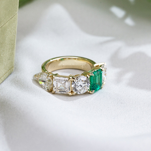 แหวนเพชรเม็ดเดี่ยวและเพชรแล็บ 10K รุ่น MSR-2015 จาก Messi Jewelry สำหรับผู้หญิง - Product Image 1