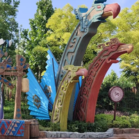 Sculpture Totem Tribal Géante Personnalisée en Fibre de Verre Effet Bois pour Projet d'Entrée de Parc Thème, Statue Artistique Moderne en FRP pour Repère Visuel