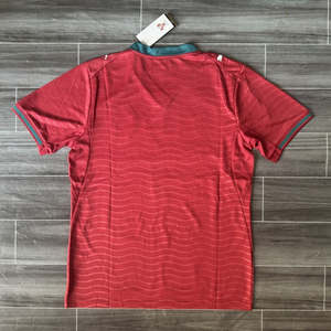 Set Maglia e Pantaloncini della Nazionale di Calcio Portoghese 2526 per Uomo Adulto, 100% Poliestere Traspirante ad Asciugatura Rapida, Collo a V, Rosso - Product Image 2