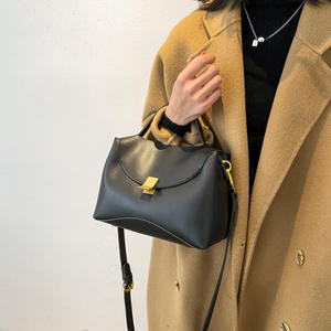 Sac à bandoulière pour femme avec fermeture à cadenas 2026 – Sac polyvalent tendance rétro pour femme - Product Image 1