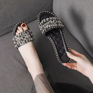 Nouvelles pantoufles de luxe 2025 à paillettes diamantées, chaussures de créateur pour femmes, vente en gros, pantoufles plates pour femmes et hommes - Product Image 4