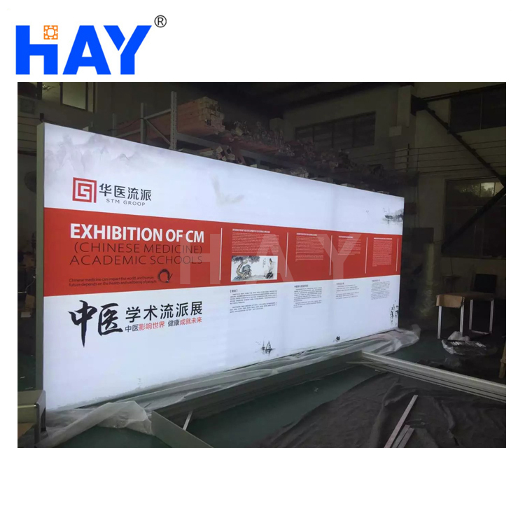 Chine Fournisseur Nouveau Design Portable Autoportante Rétroéclairage Modulaire Stand D'exposition Stand