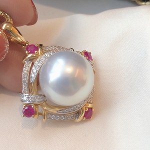 จี้ทอง 18K พร้อมไข่มุกน้ำจืดธรรมชาติ คลาสสิค ควีน 13-14 มม. สวยงามและมีสไตล์ พร้อมกล่องของขวัญเข้าชุด - Product Image 2