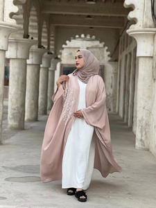 Vêtements islamiques en gros Turquie Robe imprimée Grande taille Jupes pour femmes <span class=keywords><strong>Ensemble</strong></span> deux pièces Abaya de prière pour musulmanes - Product Image 2