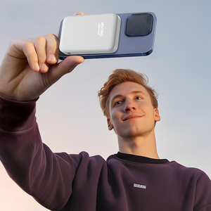 DR03XPM 10000mAh 20000mAh Magnetic Power Bank with 15W Wireless 22.5W Wired PD20W Fast Charging and 3C Safety Certification - Product Image 3