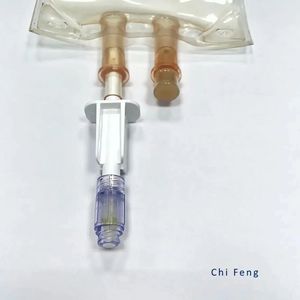 ISO chứng nhận PC vật liệu nhựa luer Khóa Loại IV ống thông Spike với <span class=keywords><strong>EOS</strong></span> khử trùng tính năng thiết bị y tế - Product Image 4