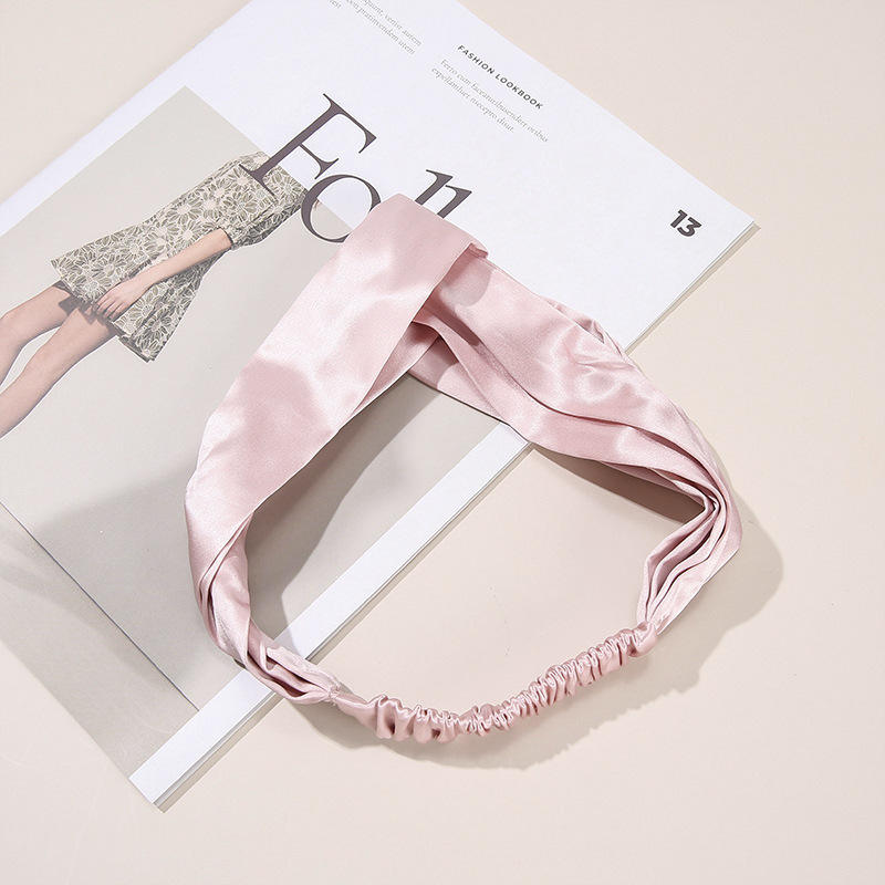 ยางรัดผมผ้าไหมลายดอกบัว สีรากบัว