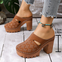 Personnalisation d'usine, personnalisation du logo, OEM, OED, sabots à semelle épaisse, chaussures Mueller, chaussures pour femmes, boucle en métal, style rétro, usage quotidien