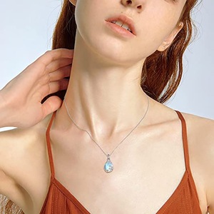 Collier en forme de goutte d'eau imitation pierre de lune, serti de pierres en or blanc, collier en cristal pour tous les jours XL-389 - Product Image 1