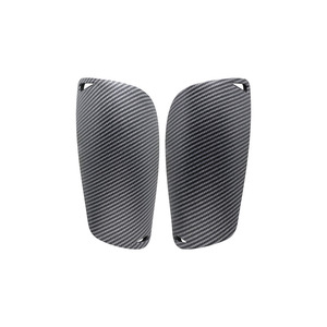 Protections de tibia de football professionnelles pour adultes avec motif en fibre de carbone, légères et protectrices pour l'entraînement et les matchs, résistantes aux impacts. - Product Image 6