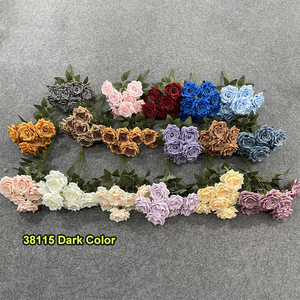Prix de gros usine Bouquet de roses artificielles colorées à forme pointue pour l'automne et le printemps, idéal pour la présentation d'événements variés - Product Image 4