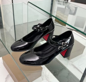 Sandalias de diseñador de cuero charolado con doble botón y suela gruesa de alta calidad, lujosas sandalias de plataforma para fiesta. - Product Image 5