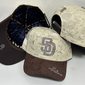 มีสินค้าในสต็อก: หมวกเบสบอลฮิปฮอปแบบปรับได้ ประดับด้วยคริสตัลและงานปัก หมวกแฟชั่นทันสมัย (สำหรับทุกเพศ) - Product Image 5