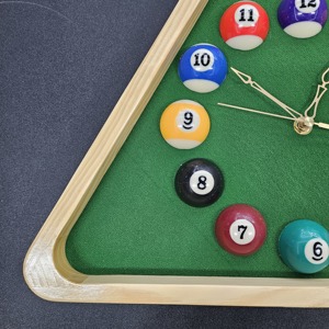 Horloge murale fraîche approvisionnement d'usine présumer Triangle boule horloge Table avec bois massif pour salle <span class=keywords><strong>de</strong></span> billard salle <span class=keywords><strong>de</strong></span> billard salle <span class=keywords><strong>de</strong></span> jeu Bar - Product Image 4