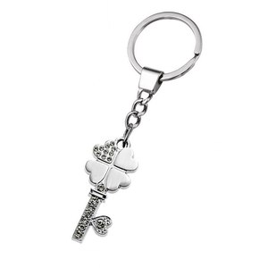 Portachiavi Quadrifoglio Elegante in Lega Metallica con Moschettone Portamonete, Regalo Carino e alla Moda (Senza Scatola) - Product Image 1