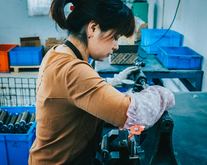 Moteur central à double courant alternatif en acier inoxydable Shinilion pour <span class=keywords><strong>volet</strong></span> <span class=keywords><strong>roulant</strong></span> de garage, centre commercial, usage industriel avec télé<span class=keywords><strong>commande</strong></span> - Product Image 6