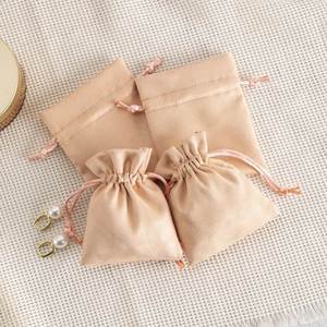 Sac de rangement en velours flanelle à cordon pour bijoux, cadeaux, bonbons et objets de collection – Approvisionnement direct usine - Product Image 1