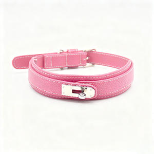 Conjunto de Arnés y Collar de Cuero de Lujo para Perros - Grabado Personalizado para Mascotas Exclusivas - Product Image 1