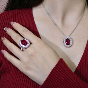 Collar con Colgante <span class=keywords><strong>de</strong></span> Rubí <span class=keywords><strong>de</strong></span> Laboratorio <span class=keywords><strong>de</strong></span> 7.65ct, Corte Gypsophila, Ovalado, Estilo Huevo <span class=keywords><strong>de</strong></span> Paloma, Lujoso, Modelo para Cena, Plata S925, para Mujer, Boda - Product Image 1