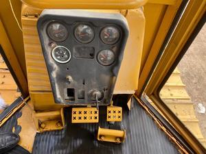 รถดันดินตีนตะขาบ CAT D4G มือสอง สภาพดี รถตักดิน Caterpillar D4 D5 D6 D7 มือสอง รถดันดิน CAT มือสองสำหรับขาย - Product Image 3