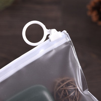 Sacs refermables en PVC transparent mat avec fermeture éclair pour vêtements, chaussettes, chaussures, emballage, auto-scellants avec anneau de traction pour le rangement