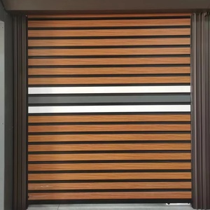 Solutions de portes roulantes/volets roulants intelligentes isolées et télécommandées sur mesure pour garages résidentiels modernes et sécurisés - Product Image 3