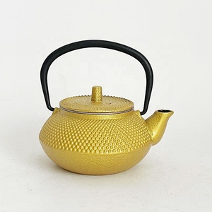 Tetera de Hierro Fundido Dorado de 300 ml, Tetera Japonesa Tetsubin con Diseño de Clavos, con Filtro de Acero Inoxidable, para Té de Hojas Sueltas, Apta para Estufa - Product Image 2