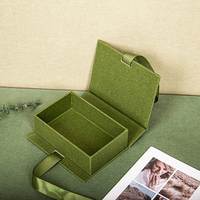 Boîte d'emballage rigide de bijoux en matériaux recyclés brillants estampage or personnalisé pour bracelet collier boîte cadeau magnétique de lunettes de soleil