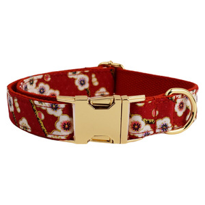 Ensemble collier et laisse pour <span class=keywords><strong>chien</strong></span> à motif floral classique fleur de prunier rouge, boucle en alliage de zinc avec nœud, réglable pour chiens de petite et grande taille - Product Image 3