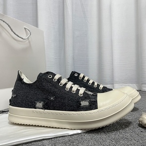 Baskets de skate en denim vintage tendance, de luxe, faites main, à finition effilochée, style urbain sombre, baskets en toile rehaussées de créateur, tendance mode - Product Image 1
