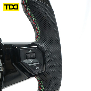 Volant en fibre de carbone TDD LED avec revêtement décoratif noir piano adapté à la Lamborghini Urus personnalisée - Product Image 4