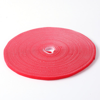 Vente en gros de rubans auto-adhésifs double face en nylon rouge de 10mm imperméables à l'eau, respectueux de l'environnement, pour la maison, le bureau et la salle de classe.
