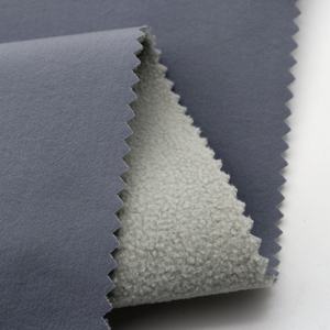 <span class=keywords><strong>ผ้า</strong></span>โพลีเอสเตอร์ลายตาราง 100D ยืดได้สี่ทิศทาง ระบายอากาศได้ดี พร้อมฟิล์ม TPU สี<span class=keywords><strong>ขาว</strong></span> เคลือบด้วย<span class=keywords><strong>ผ้า</strong></span>ขนแกะโพลาร์ สำหรับเสื้อแจ็คเก็ตฤดูหนาว - Product Image 2