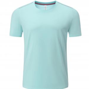 Camisetas deportivas de fútbol para hombre de color liso de CCH Wholesale son ideales como artículos promocionales para diversas actividades deportivas. - Product Image 2