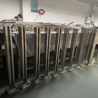 Poteau de balustrade en verre en acier inoxydable 304, sans perçage, conception à fente interne pour balcon et escalier