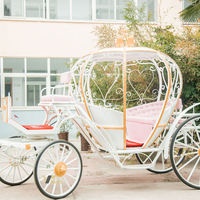 Chariot électrique en forme de citrouille à basse vitesse avec décorations LED pour défilés et séances photo dans les sites touristiques