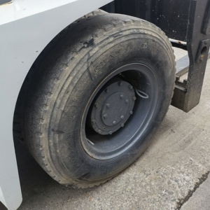 Fabriqué au Japon TCM 10 tonnes utilisé diesel FD100Z 4000mm hauteur chariot élévateur - Product Image 3