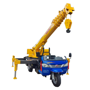 Mini grue tricycle à flèche télescopique de 3 tonnes avec petit tricycle <span class=keywords><strong>chaiss</strong></span> diesel et électricité Mini grue hydraulique à trois roues - Product Image 2