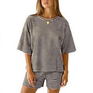 Conjunto de 2 Piezas de Shorts de Punto a Rayas para Mujer, Cuello Redondo, Manga Corta, Corte Holgado, Informal, para Primavera, Verano, Uso Diario - Product Image 1