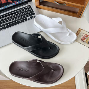 Pantuflas de Invierno para Hombre y Mujer, Ajuste Universal, Antideslizantes, Suaves y Cálidas, Calzado para el Hogar - Product Image 1
