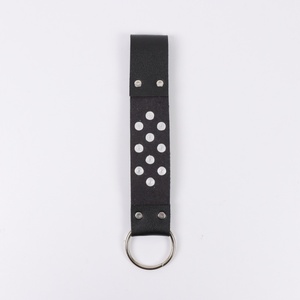 Breloque de ceinture en cuir style punk, pendentif de taille gothique avec rivets tête de mort, accessoire de costume rock, décoration de jupe de motard, noir - Product Image 1