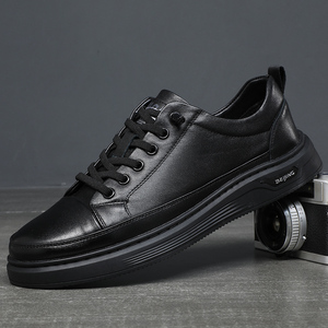 รองเท้าหนังแท้ผู้ชายแบบสวม สไตล์ลำลอง พรีเมียม  รองเท้าทรงบอร์ดอเนกประสงค์ ทันสมัย เหมาะสำหรับใส่ทำงานและในชีวิตประจำวัน - Product Image 5