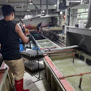 Ligne de production d'anodisation décorative automatique <span class=keywords><strong>Fullauto</strong></span> avec système de nettoyage ultrasonique pour aluminium et acier inoxydable, 5000 pièces/jour - Product Image 2