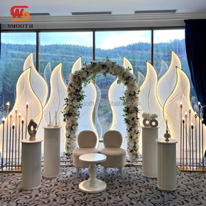 Fondo de Escenario de Boda Personalizado SMOOTH, Decoración con Arco de Hojas Iluminado con LED, Fondo LED con Forma de Algas Marinas - Product Image 1