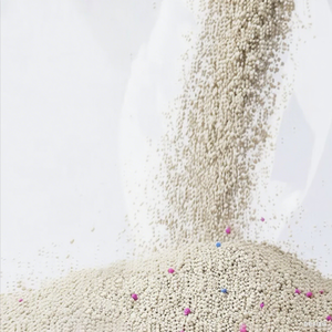 Litière pour chat en bentonite agglomérante de qualité supérieure à faible teneur en poussière, grise, sphérique, 4 kg/sac, fournitures pour animaux de compagnie en gros - Product Image 3