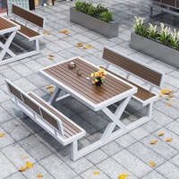 Ensemble table et chaises d'extérieur pour jardin, parc extérieur, usage commercial, table connectée tendance étanche